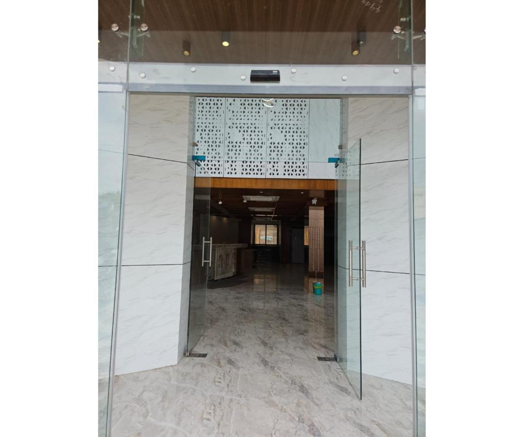 Lords Eco Inn, Ambaji Bagian luar foto