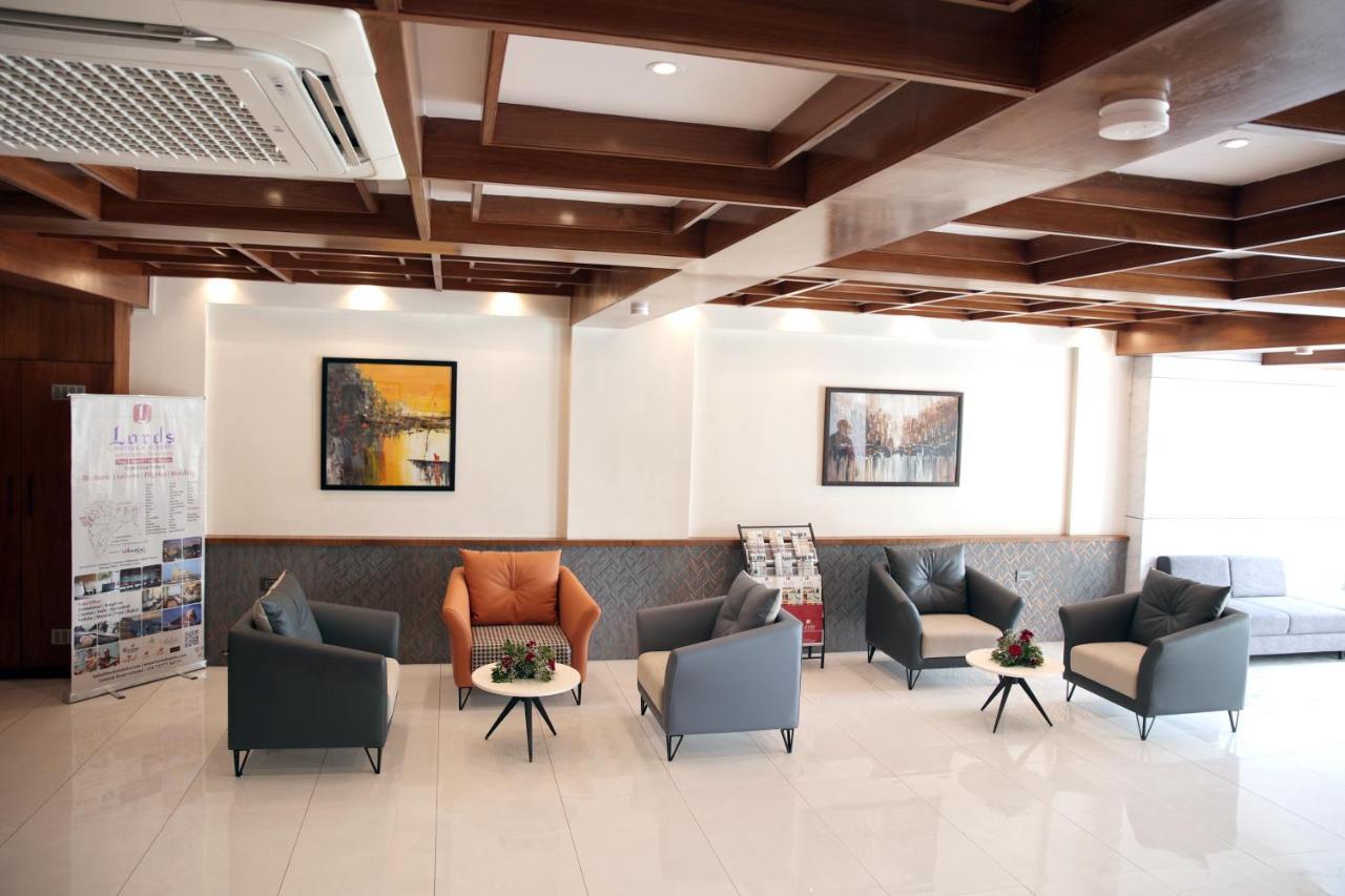 Lords Eco Inn, Ambaji Bagian luar foto