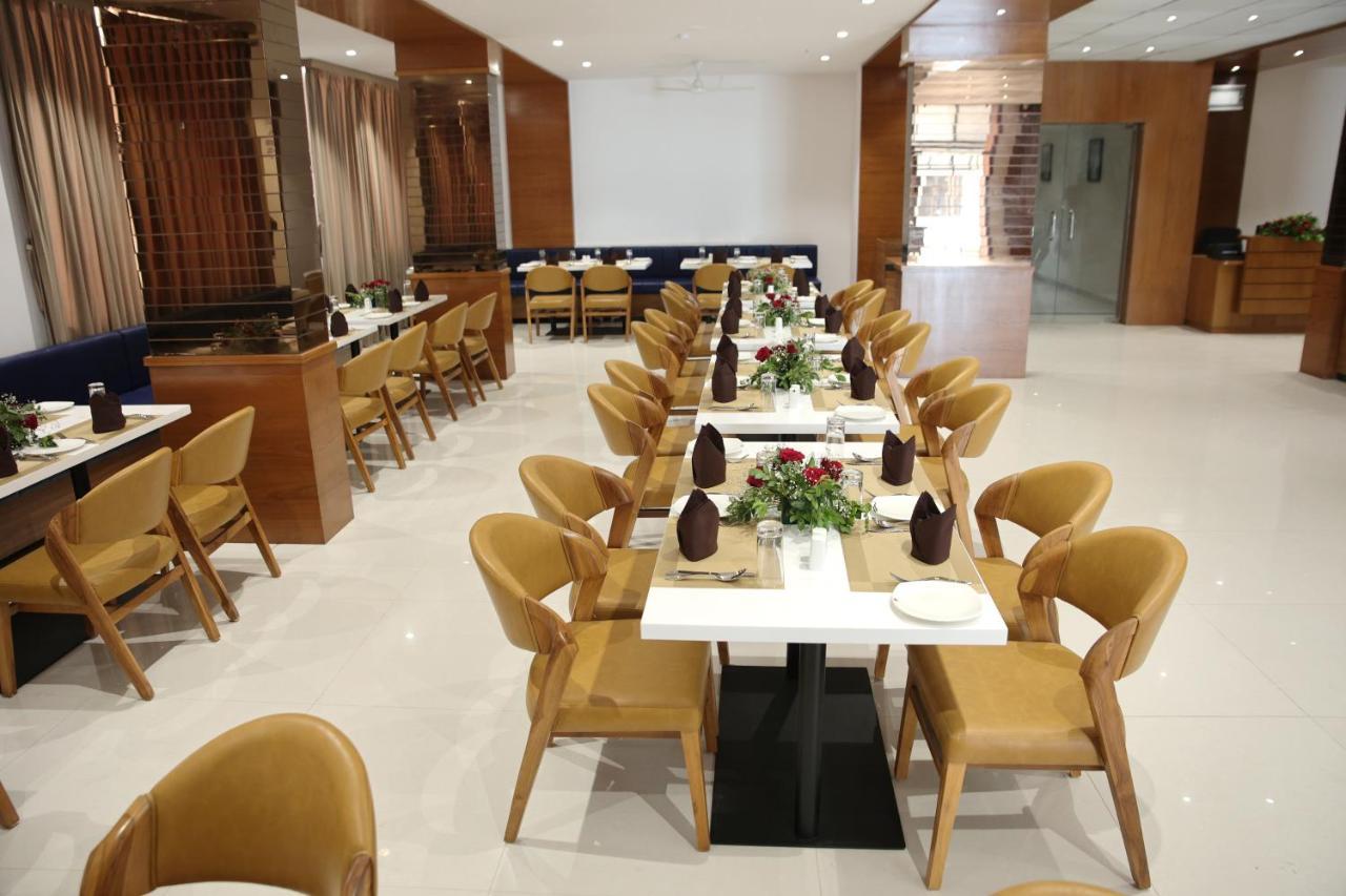 Lords Eco Inn, Ambaji Bagian luar foto