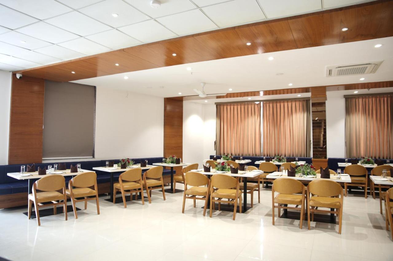 Lords Eco Inn, Ambaji Bagian luar foto