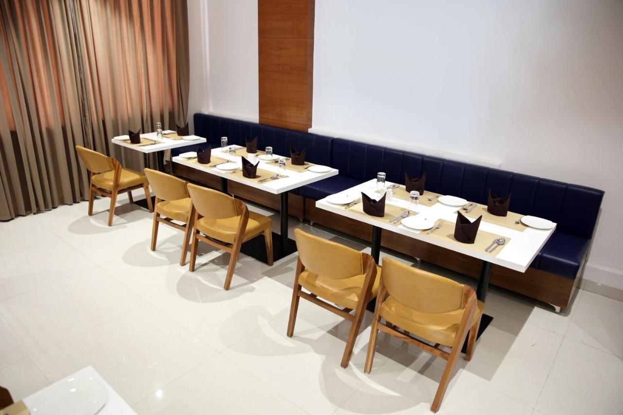 Lords Eco Inn, Ambaji Bagian luar foto
