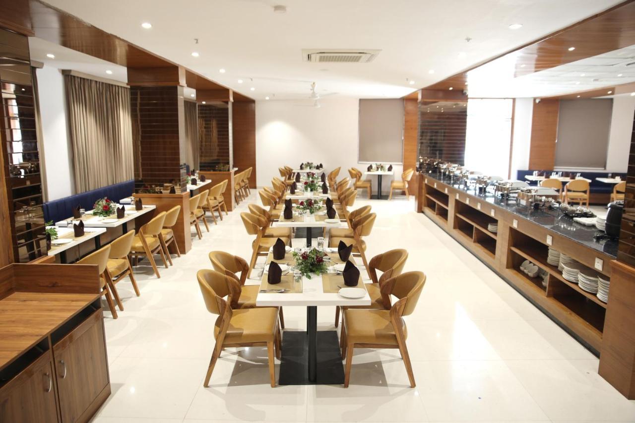 Lords Eco Inn, Ambaji Bagian luar foto