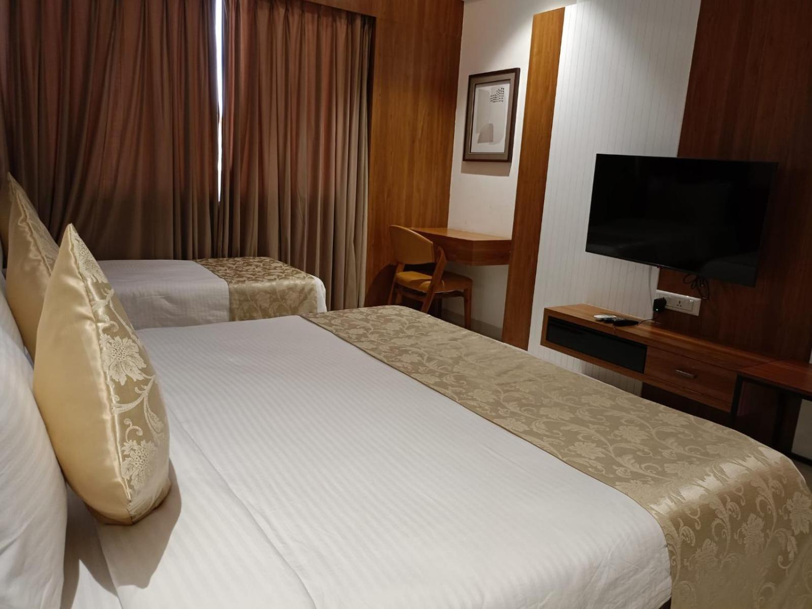 Lords Eco Inn, Ambaji Bagian luar foto