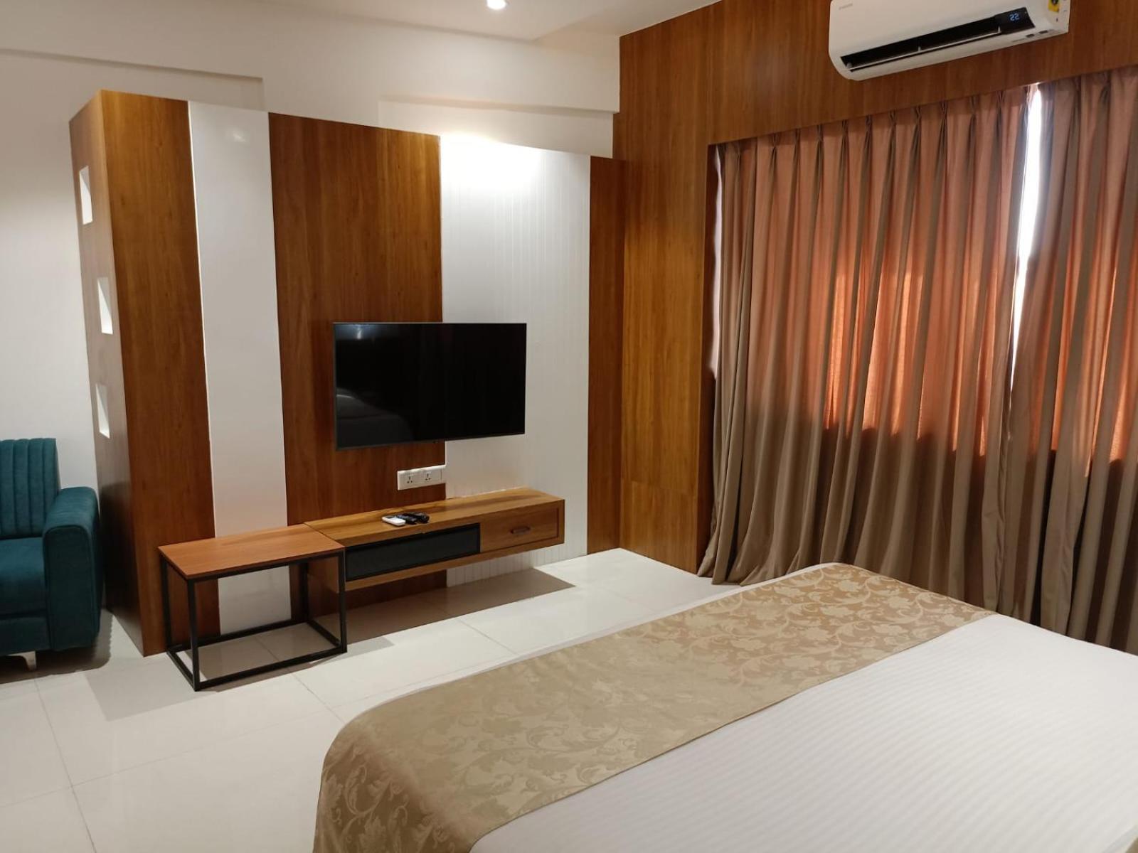 Lords Eco Inn, Ambaji Bagian luar foto