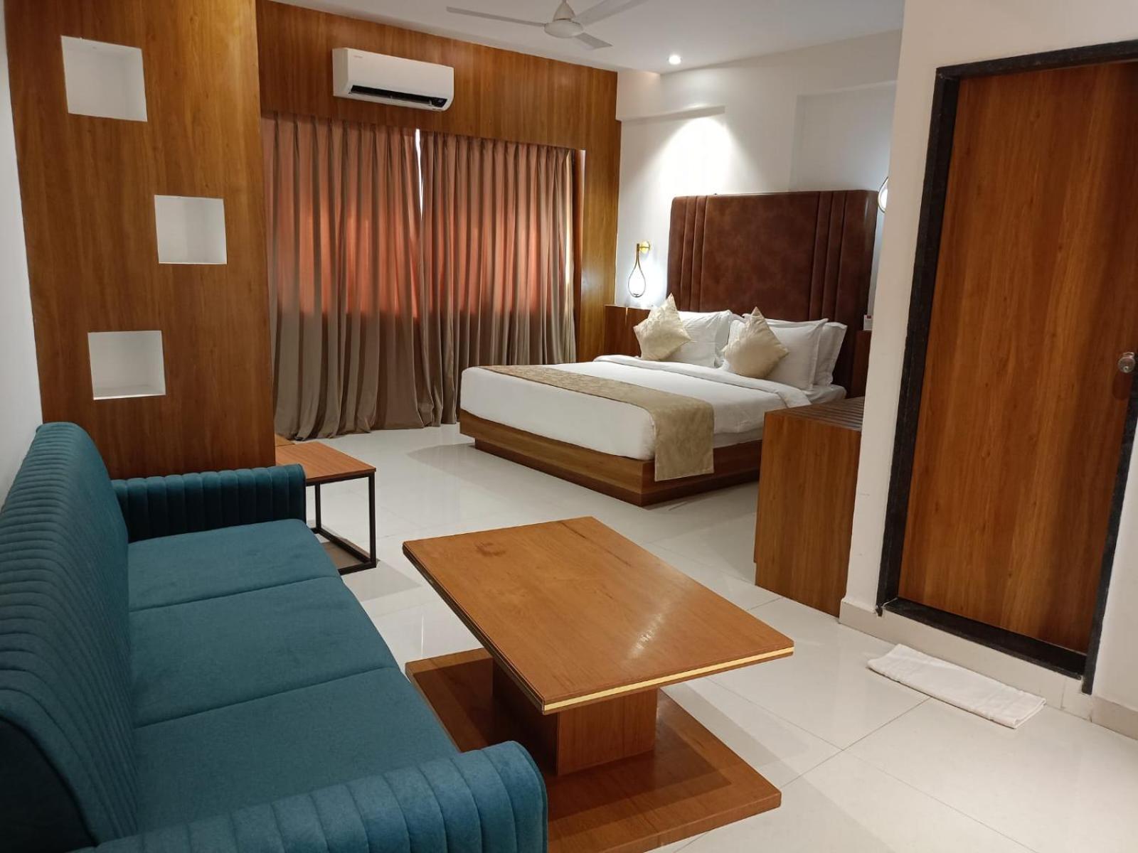 Lords Eco Inn, Ambaji Bagian luar foto