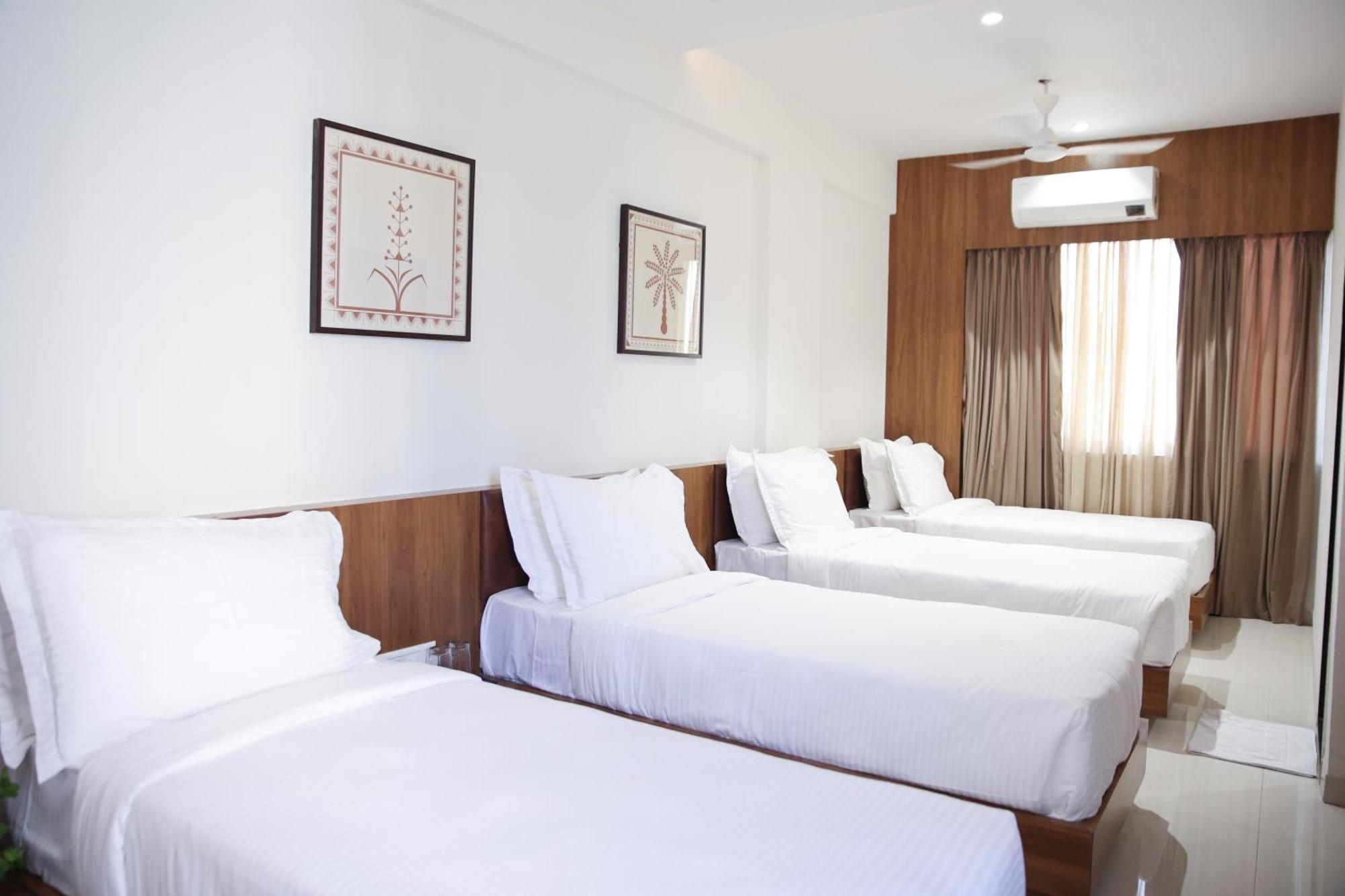 Lords Eco Inn, Ambaji Bagian luar foto