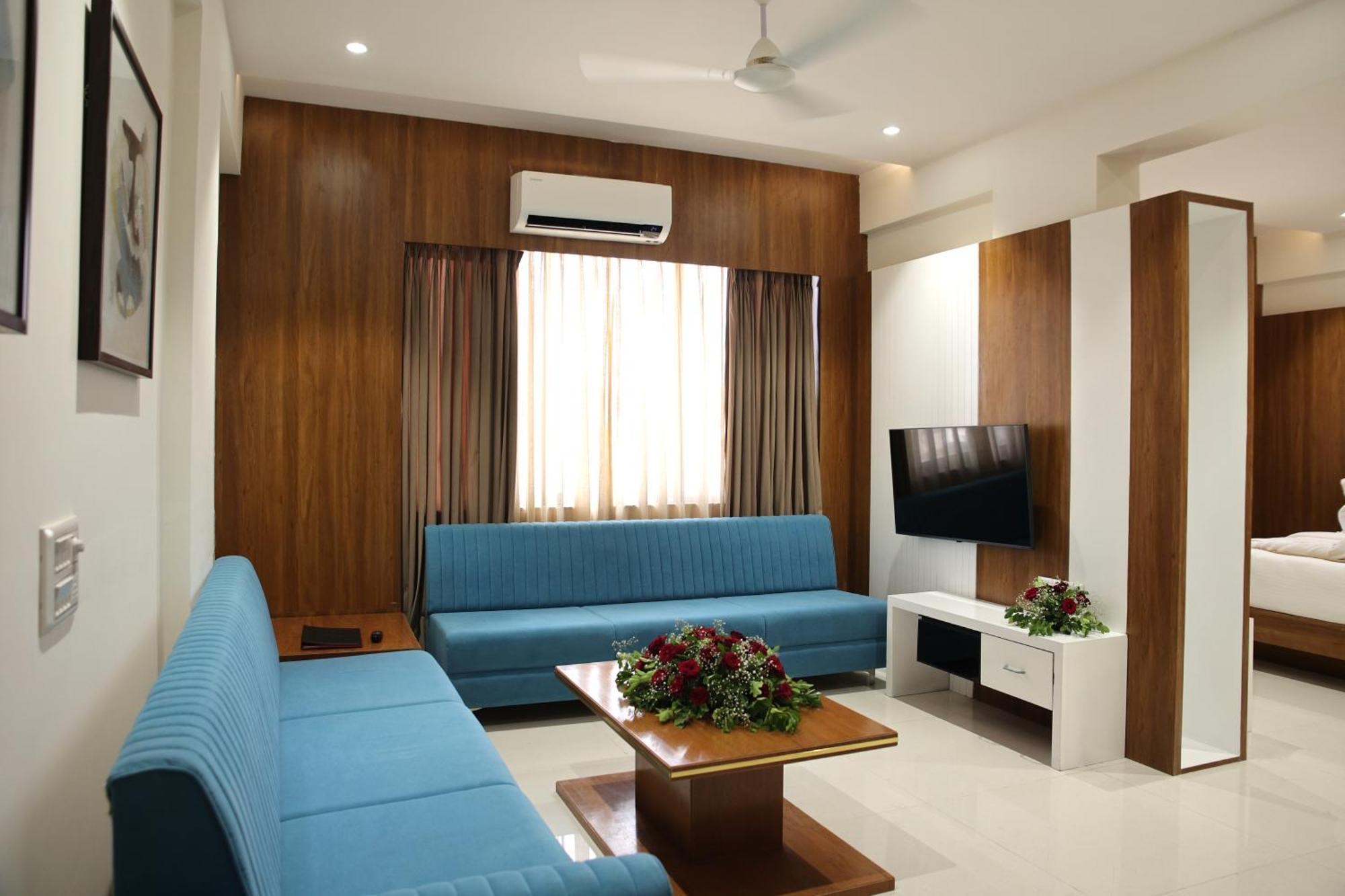 Lords Eco Inn, Ambaji Bagian luar foto